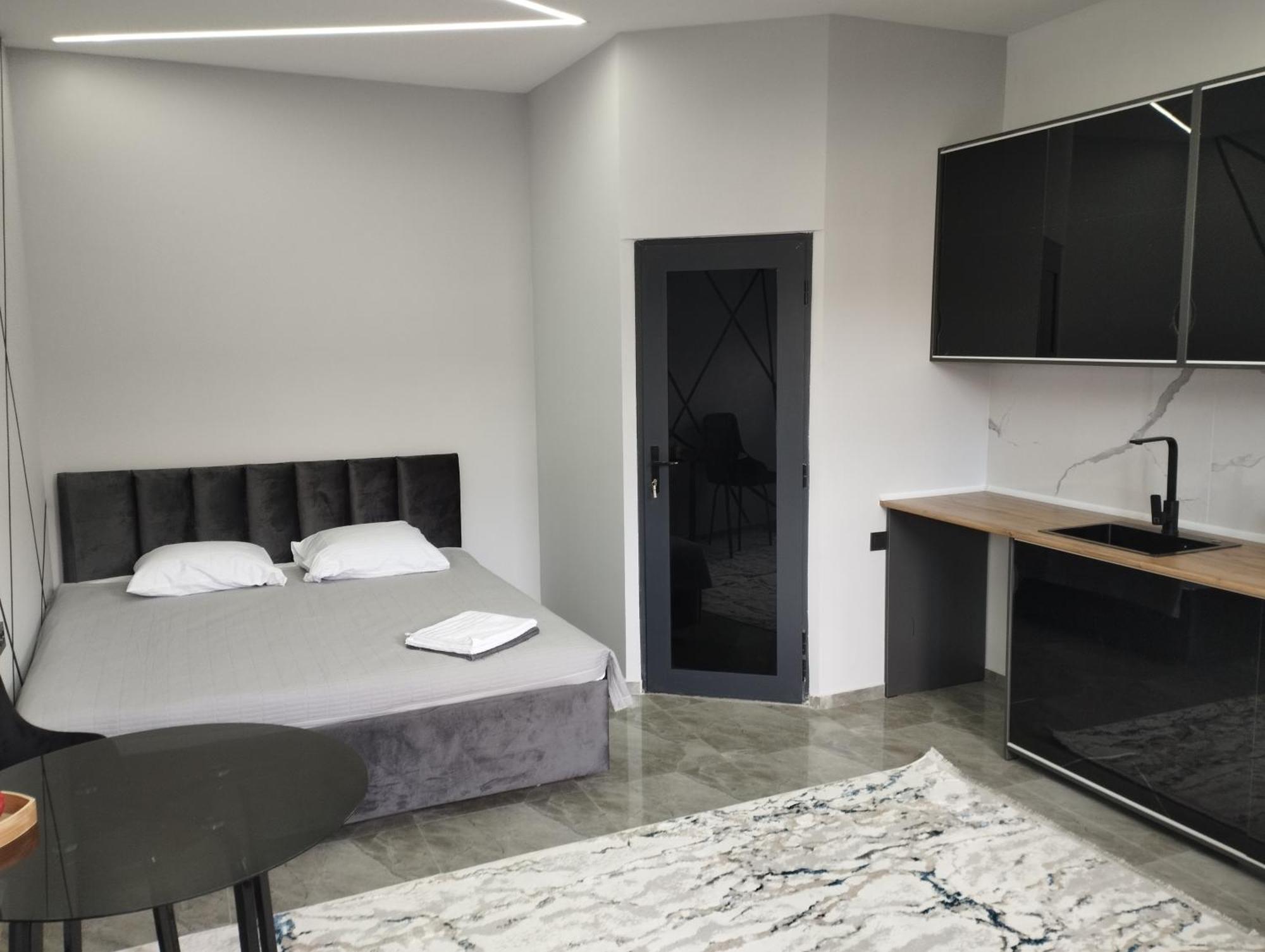 Lumi Hotel Bishkek Ngoại thất bức ảnh